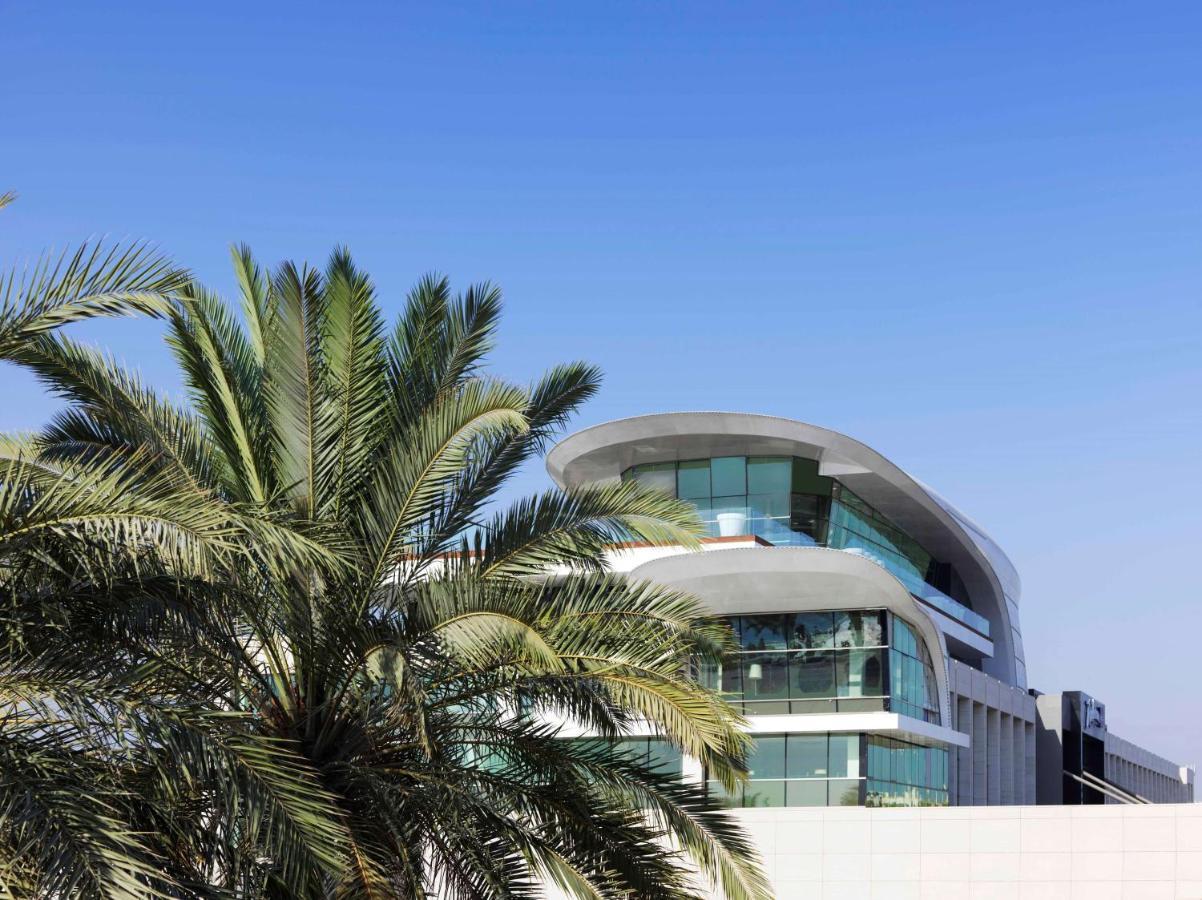 Radisson Blu Hotel, Kuwait Кувейт Экстерьер фото The Jumeirah Beach Hotel
