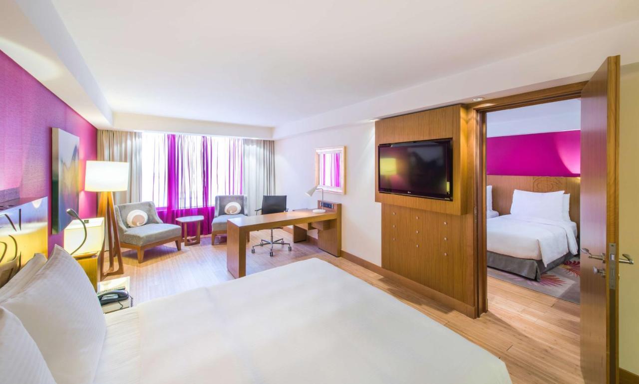 Radisson Blu Hotel, Kuwait Кувейт Экстерьер фото Suite